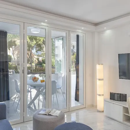 Blukai And Pool With Private Parking Apartment Marbella
