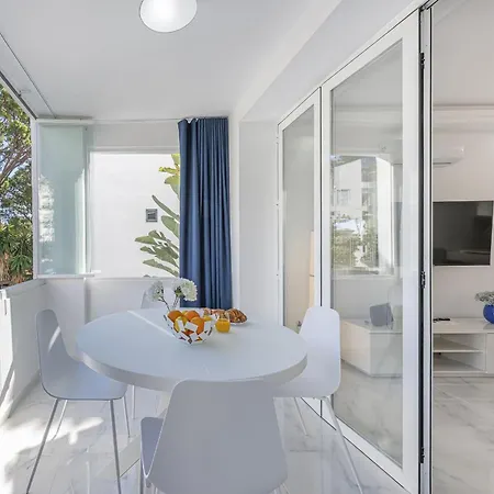 Blukai And Pool With Private Parking Marbella