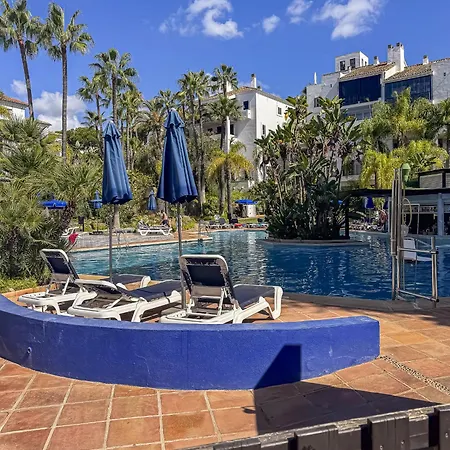 Blukai And Pool With Private Parking Marbella