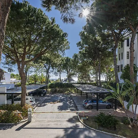 Blukai And Pool With Private Parking Apartment Marbella