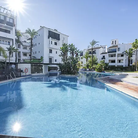 Blukai And Pool With Private Parking Marbella