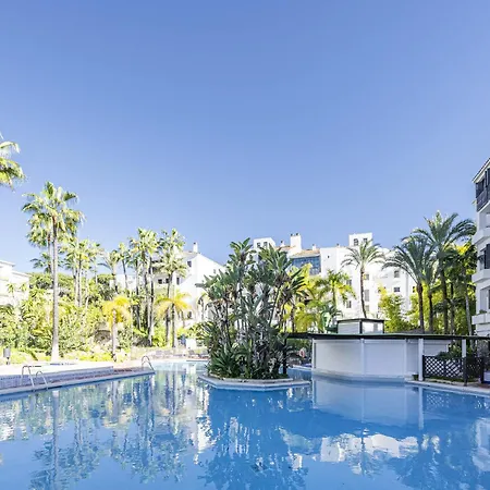 Blukai And Pool With Private Parking Marbella