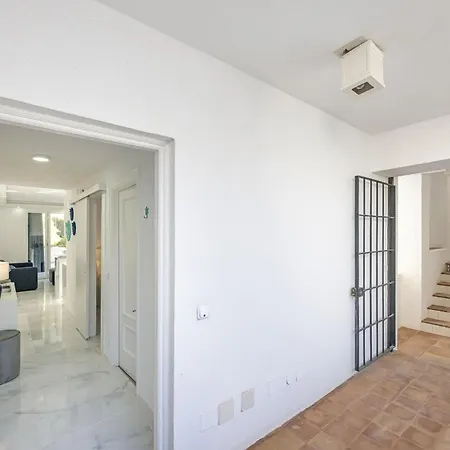 Apartment Blukai And Pool With Private Parking Marbella