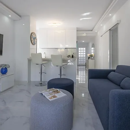 Apartment Blukai And Pool With Private Parking *