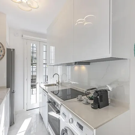 Apartment Blukai And Pool With Private Parking Marbella
