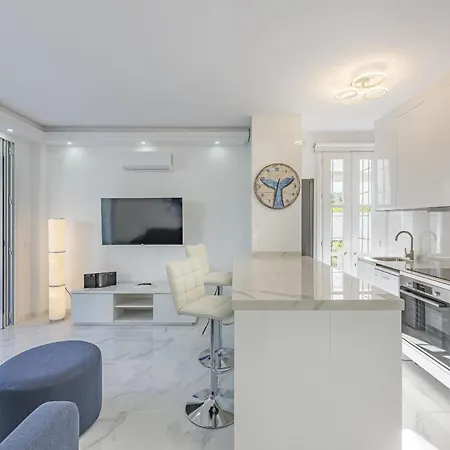 Apartment Blukai And Pool With Private Parking
