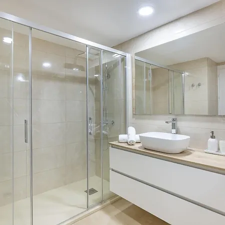 Blukai And Pool With Private Parking Apartment Marbella