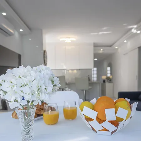 Blukai And Pool With Private Parking Apartment