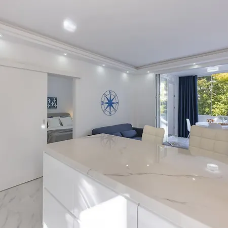 Apartment Blukai And Pool With Private Parking *
