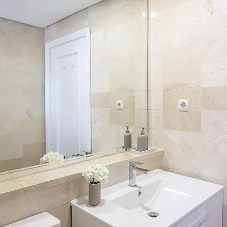 Blukai And Pool With Private Parking Apartment Marbella